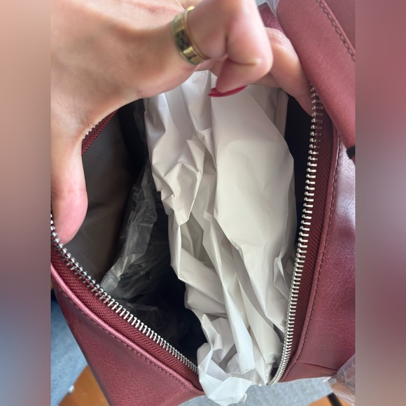 Matt & Nat Bremen Vegan Leather Backpack Heirloom Red – Brand New Sealed - Picture 12 of 13